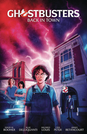 GHOSTBUSTERS VOLUME 1 BACK IN TOWN GRAPHIC NOVEL